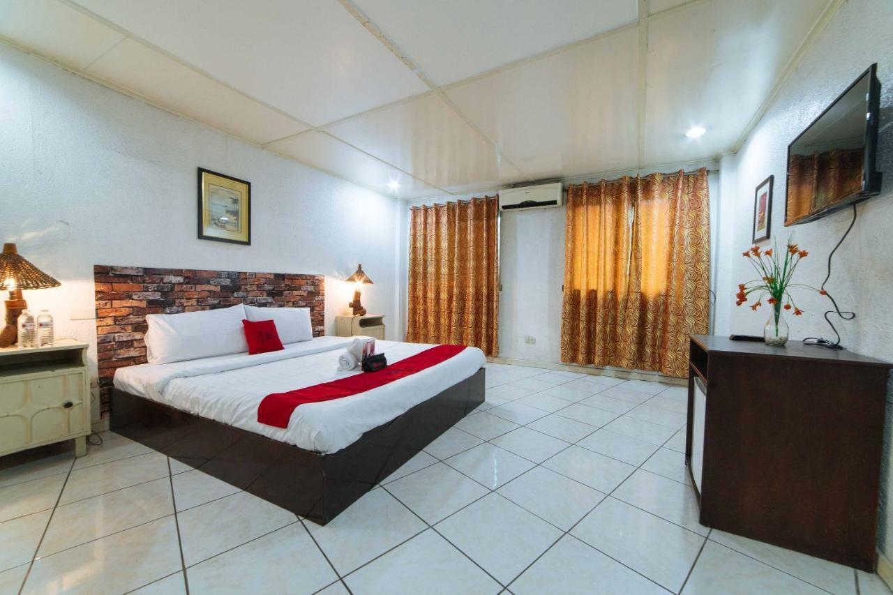 Reddoorz Premium @ Clarkview Angeles City Esterno foto